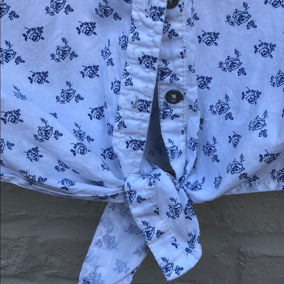 5 for $25 // Seven7 button up tie blouse - Picture 3 of 4